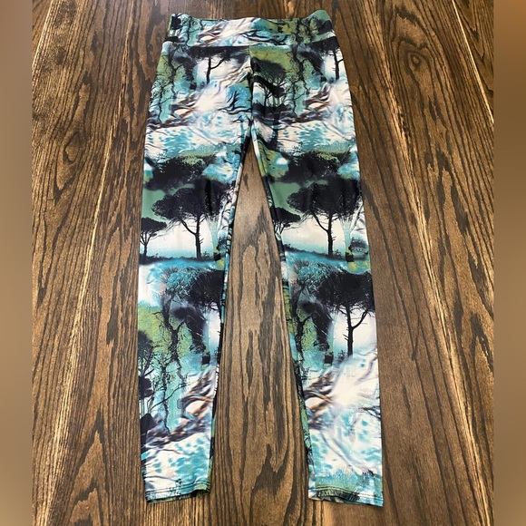 Onzie Forest Print Leggings - Picture 4 of 10